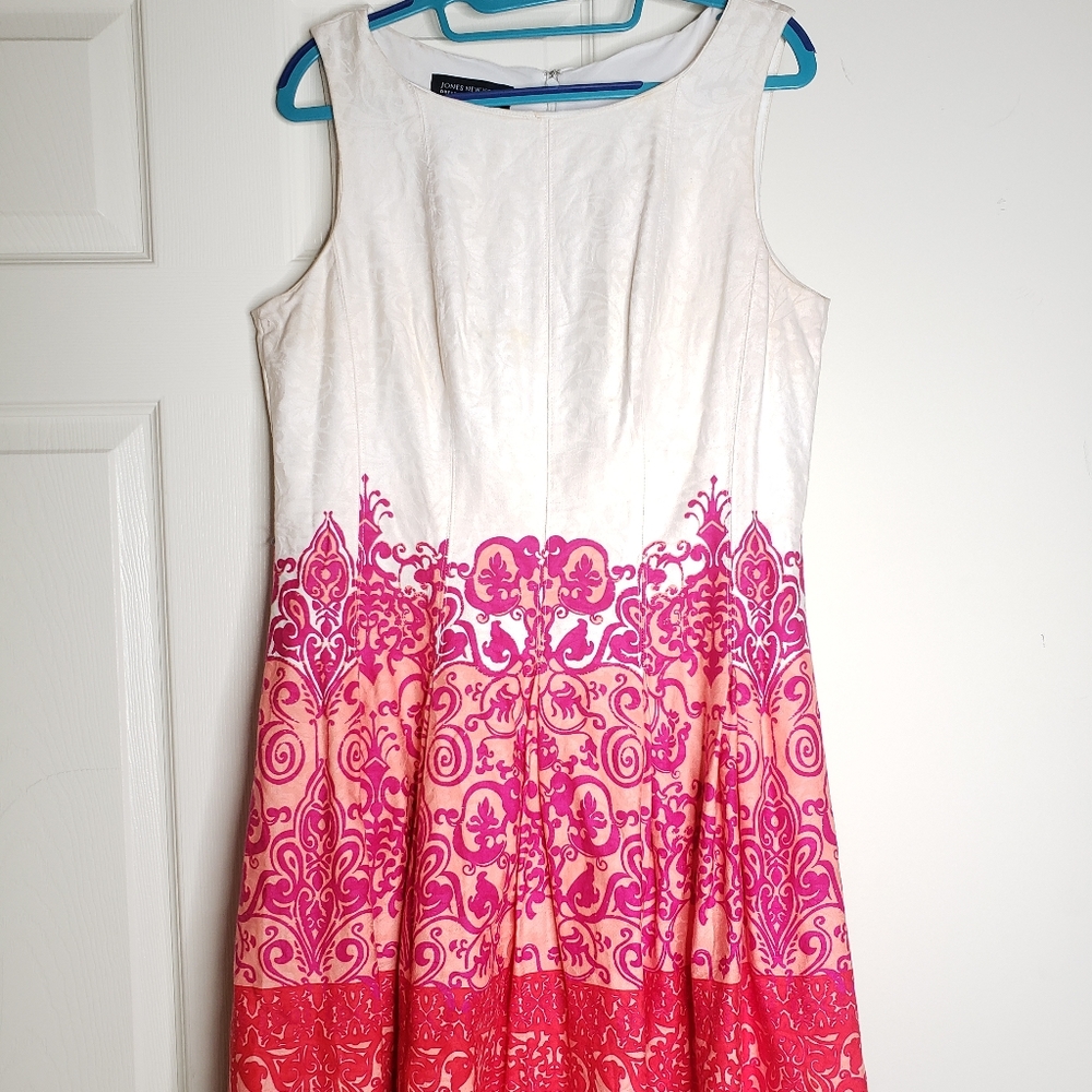 Dress - Picture 6 of 9